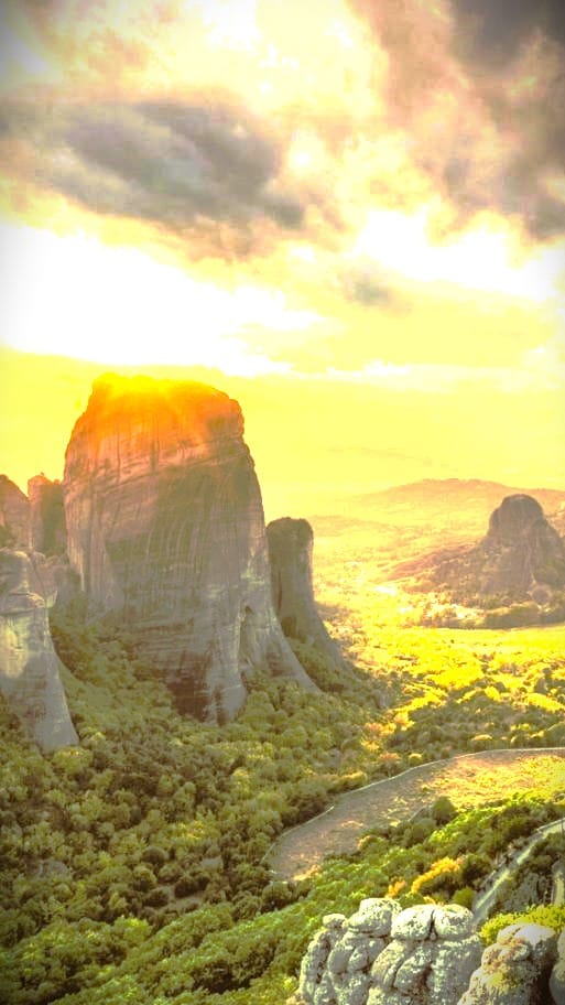 Ανατολή (Νίκος Τσίντρος)